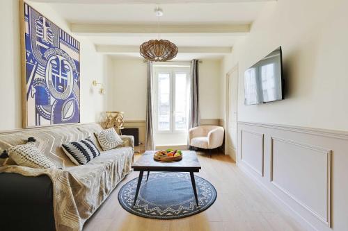 Beautiful apartment 2BR4P - Republique Temple