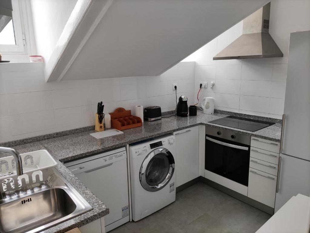Beautiful Apartment Bairro Alto Lisboa 5 Rua Luz Soriano 5º Esquerdo, 1200-086 Lisbonne