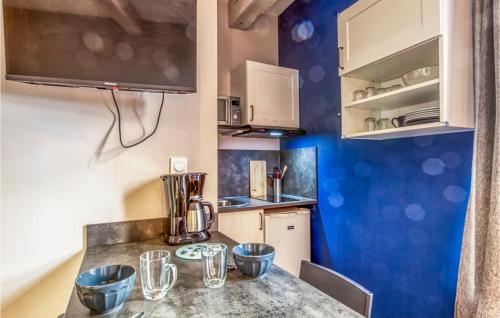 Beautiful apartment in Albi with 1 Bedrooms and WiFi