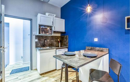 Beautiful apartment in Albi with WiFi and 1 Bedrooms