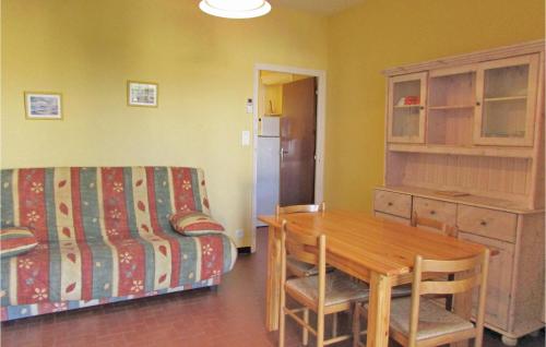 Beautiful apartment in Algajola with 1 Bedrooms