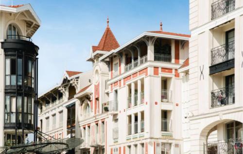 Beautiful apartment in Arcachon with WiFi and 2 Bedrooms