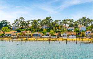Beautiful apartment in Arcachon with WiFi and 2 Bedrooms