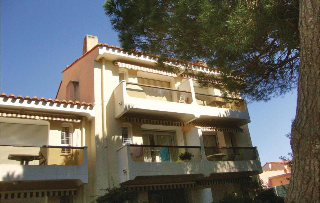 Beautiful apartment in Argeles sur Mer with 1 Bedrooms , 66700 Plage dʼArgelès