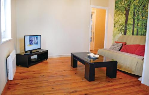 Beautiful apartment in Ault with 1 Bedrooms