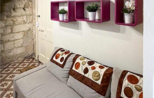 Beautiful apartment in Avignon with Sauna, WiFi and 1 Bedrooms