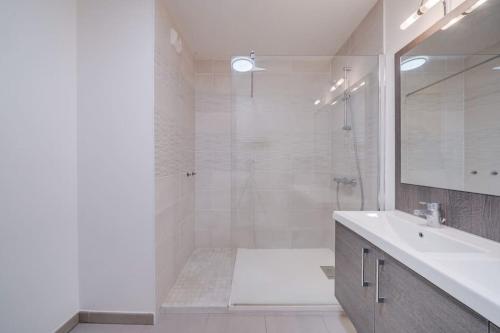 Beautiful apartment in Bordeaux terrace parking