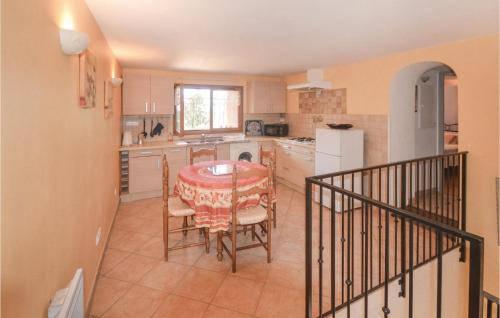 Beautiful apartment in Castagniers with 1 Bedrooms