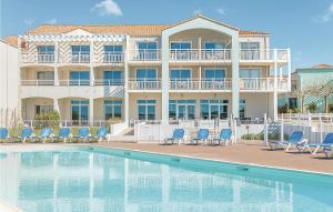 Beautiful apartment in Chteau-dOlonne with 2 Bedrooms, WiFi and Heated swimming pool