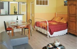 Beautiful apartment in Dinard w/