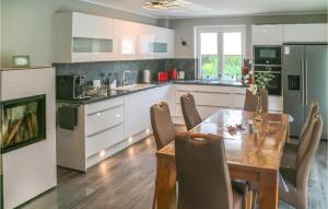 Beautiful apartment in Elmenhorst with WiFi and 2 Bedrooms
