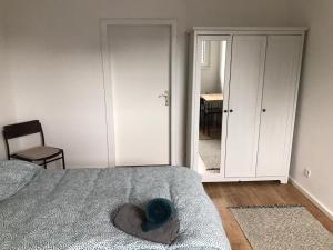 Beautiful Apartment in Historic Building - 30km to Düsseldorf Airport