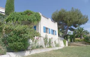Beautiful apartment in ISTRES with 1 Bedrooms, WiFi and Outdoor swimming pool