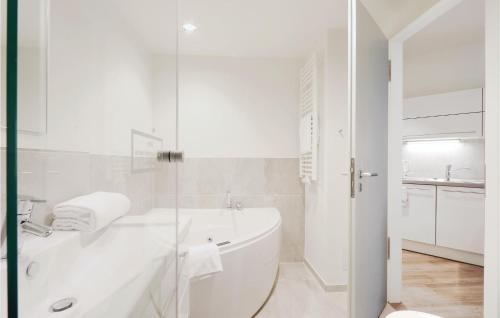 Beautiful apartment in Lbeck Travemnde with 3 Bedrooms, Sauna and WiFi