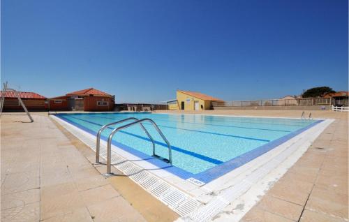 Beautiful apartment in Le Barcares with 2 Bedrooms, Outdoor swimming pool and Heated swimming pool