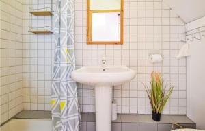 Beautiful apartment in Le Mesnil-Esnard with WiFi