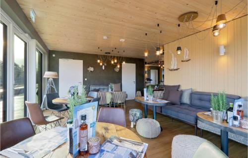Beautiful apartment in Lembruch-Dmmer See with 2 Bedrooms, WiFi and Indoor swimming pool