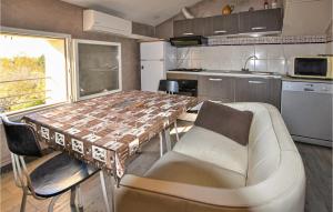 Beautiful apartment in Monteux with WiFi and 1 Bedrooms
