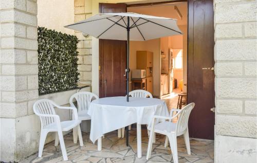 Beautiful apartment in Royan with 1 Bedrooms