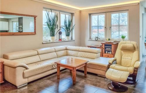 Beautiful apartment in Sangerhausen with WiFi and 4 Bedrooms
