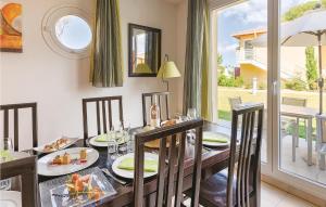 Beautiful apartment in Six-Fours-les-Plages with 1 Bedrooms, WiFi and Outdoor swimming pool