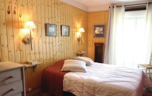 Beautiful apartment in St Bonnet en Champsaur with 2 Bedrooms and WiFi