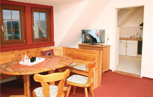 Beautiful apartment in Tambach-Dietharz with 3 Bedrooms and WiFi