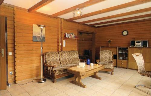 Beautiful apartment in Thalfang with 2 Bedrooms and WiFi