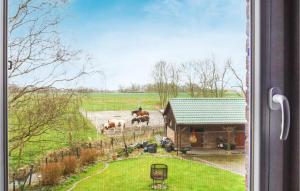 Beautiful apartment in Wurster Nordseeküste, with WiFi and 4 Bedrooms
