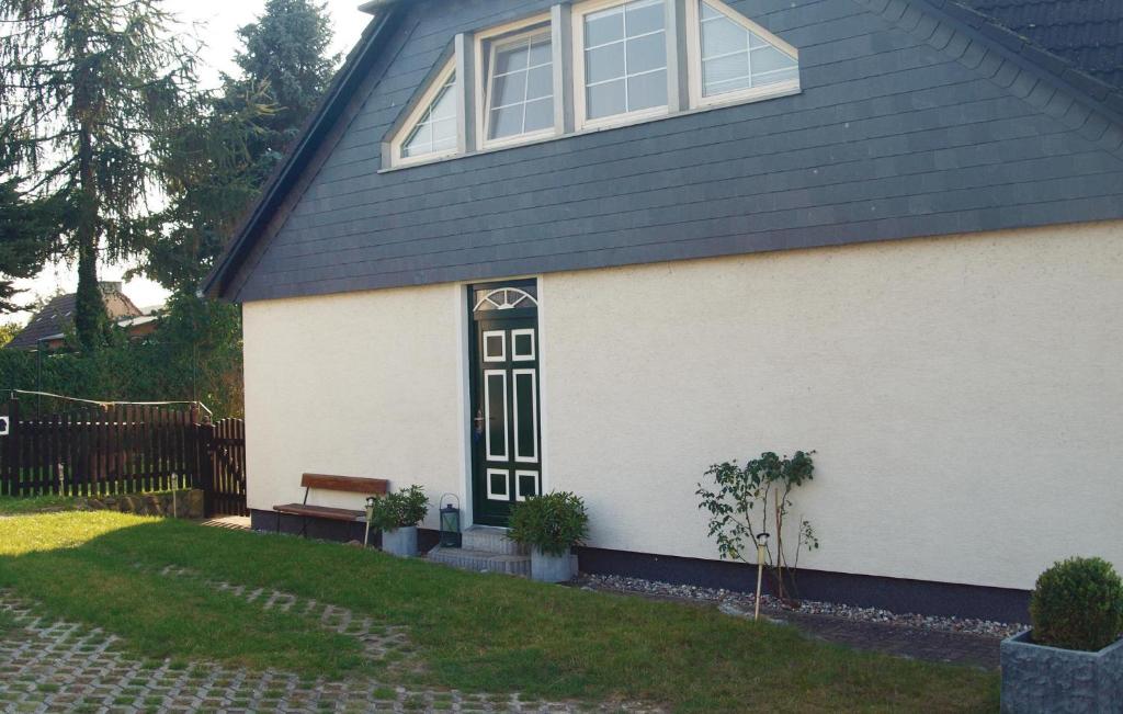 Beautiful apartment in Wusterhusen with 1 Bedrooms and WiFi , 17509 Wusterhusen