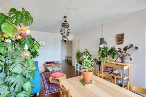 Beautiful apartment with a breathtaking view of Paris