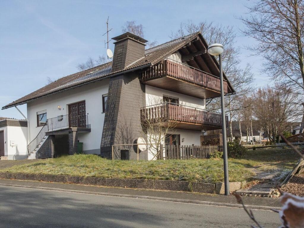 Appartement Beautiful apartment with large balcony in the Sauerland in Hildfeld  59955 Winterberg