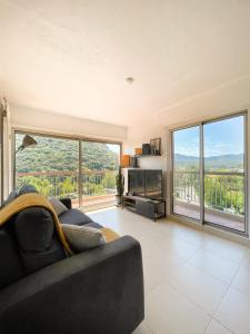 Beautiful apartment with private pool and balcony!