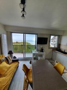 Beautiful Apt With Sea View In Cabourg