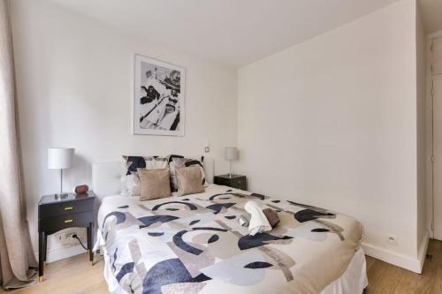 Beautiful bright Parisian apartment near Bercy