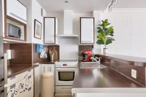 Beautiful bright Parisian apartment near Bercy