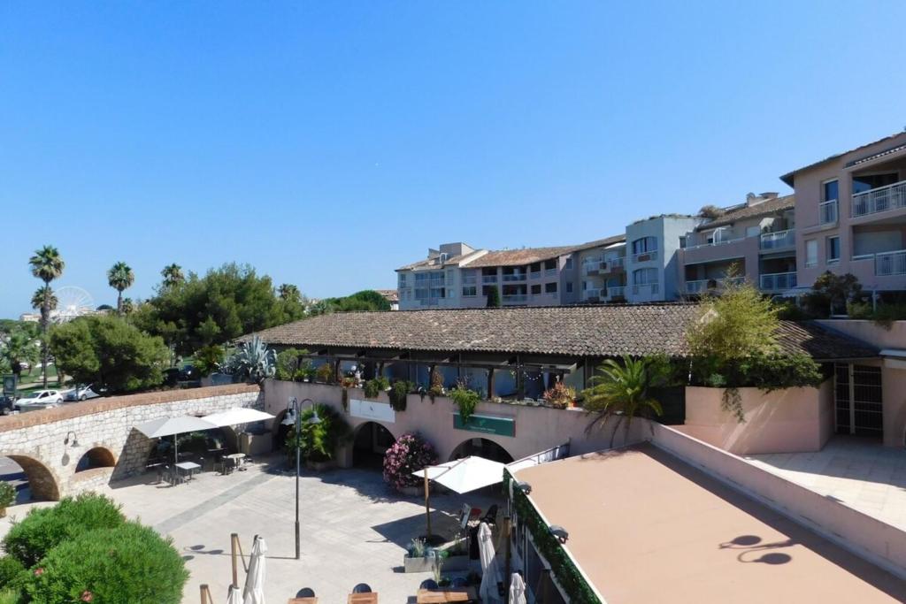 Appartement Beautiful bright T2 ideally located \ 1 Avenue de la Libération 06600 Antibes