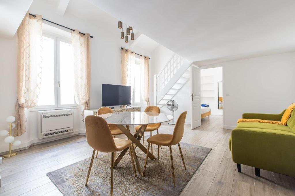 Appartement Beautiful City Center & Renovated Duplex Minutes from Beaches & Palais Rue du Commandant André 13 06400 Cannes