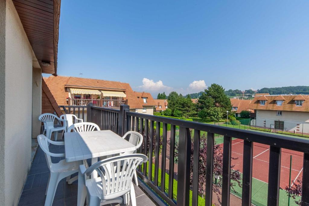 Appartement Beautiful flat 6p - Heated swimming pool and tennis court 18 rue des Ouvres 14800 Deauville