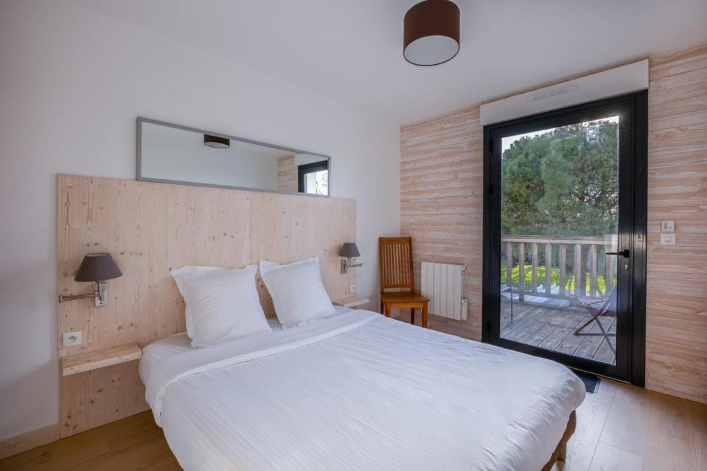 Beautiful flat for 6 with terrace garden and parking space 5 RUE DU MOULIN DE LA BOUCHARDIERE, 17000 La Rochelle