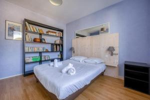 Beautiful flat for 6 with terrace garden and parking space