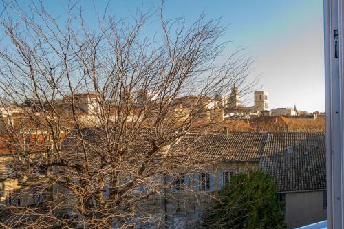 Beautiful flat in a character house in the heart of Avignon - Welkeys