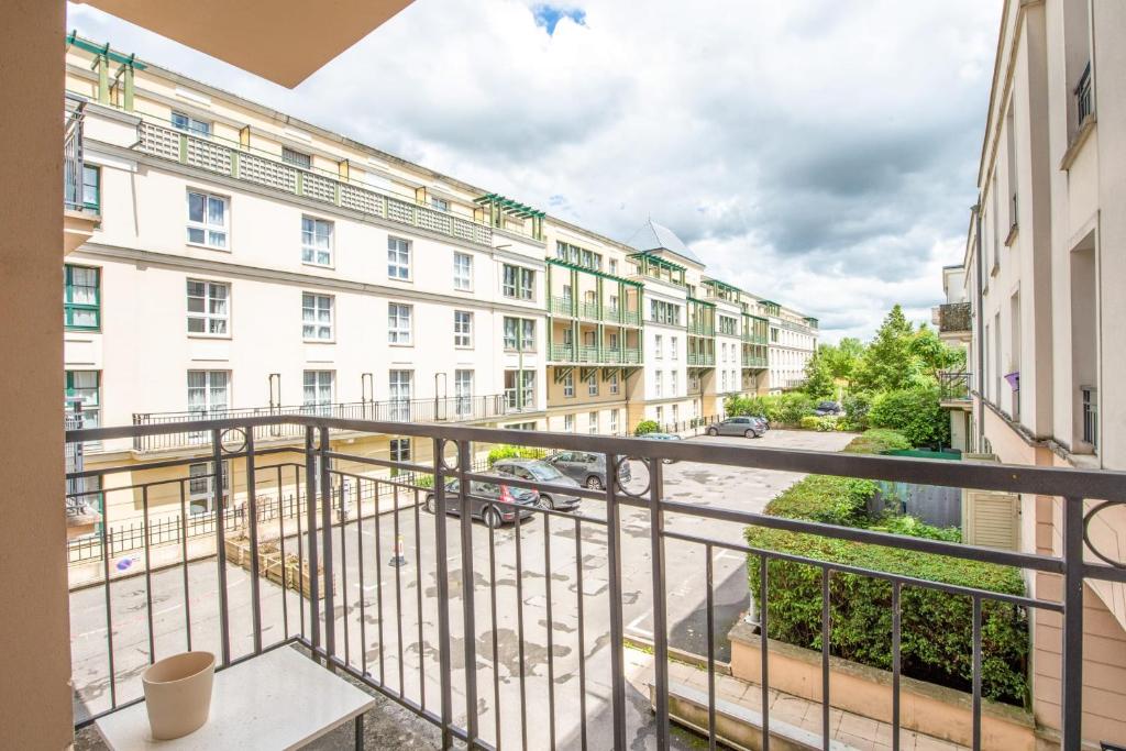 Beautiful flat near Disneyland Paris in Serris - Welkeys 40 Cours de la Garonne, 77700 Serris