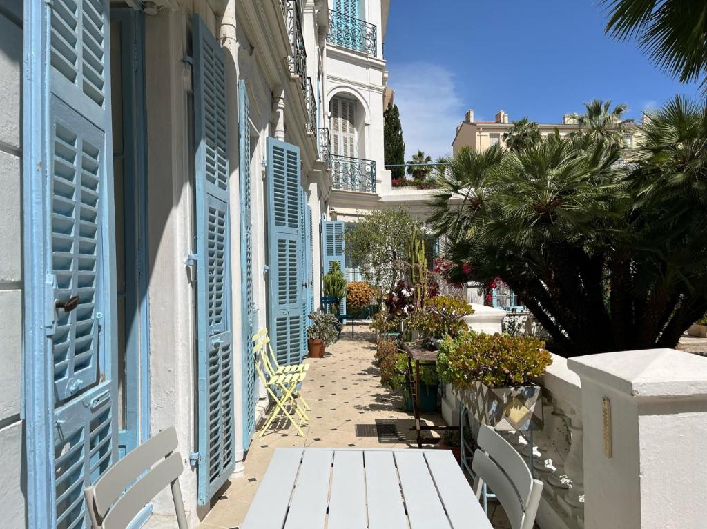 Appartement Beautiful garden apartment steps from the beach 1 Rue de la République 06500 Menton