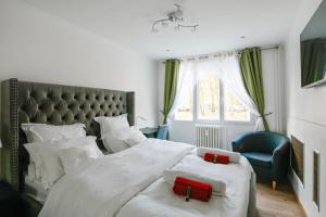 Beautiful & luxury flat in a private domain in La Celle-St-Cloud - Welkeys