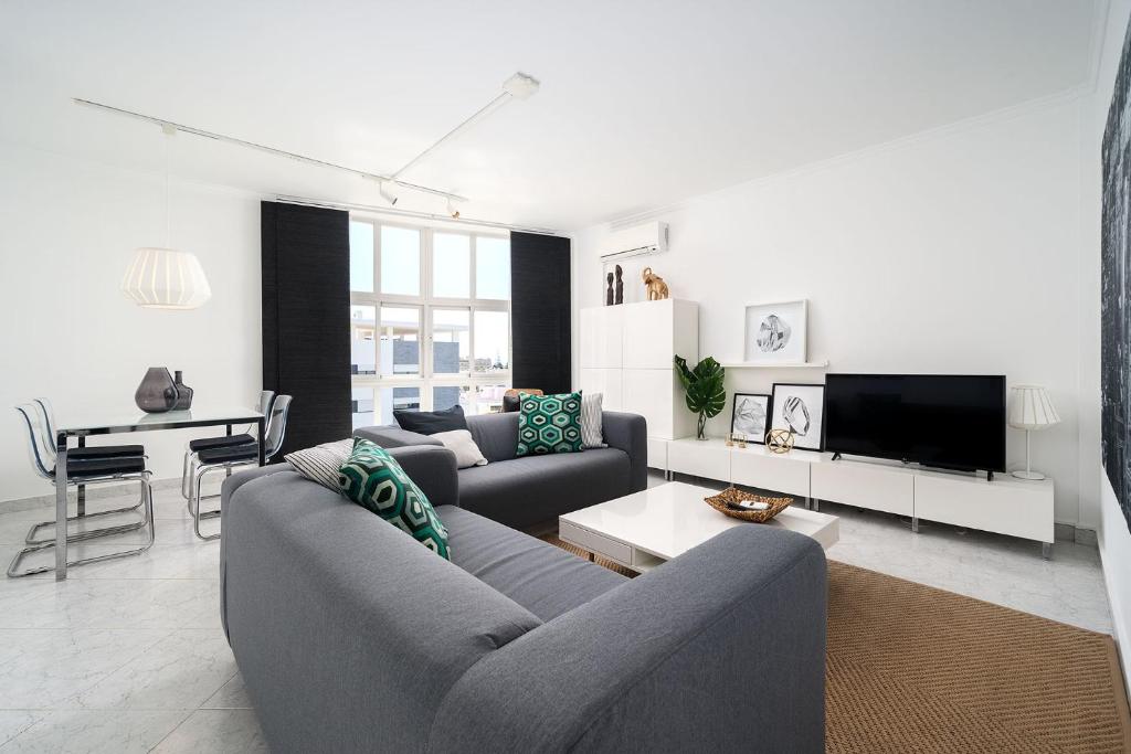 Beautiful Modern Apartment in Olhão, Algarve Av. D. João VI , 132 - 4º Frt., 8700-138 Olhão