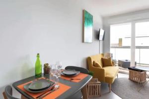 Beautiful Modern Studio with TERRACE near the SEA