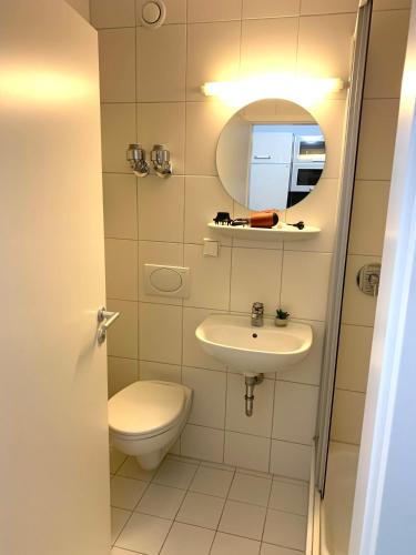 Beautiful Premium Apartment, Near University , WIFI , Free Parking