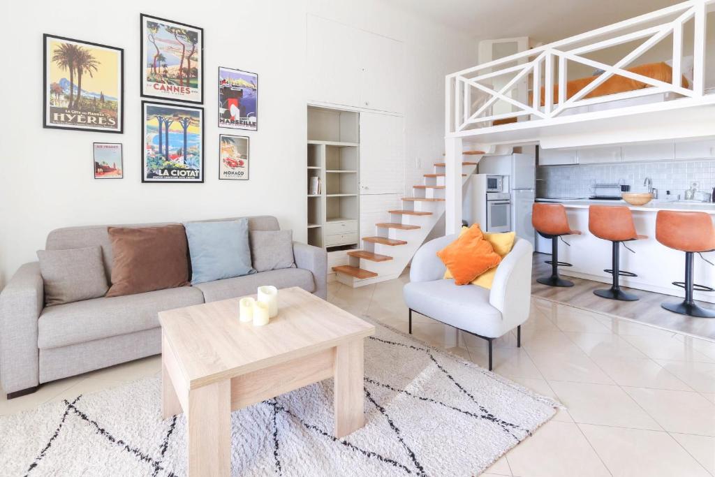 Beautiful Renovated Studio with AC and TERRACE - Benakey 23-25 Boulevard Montfleury Résidence Gallia, 06400 Cannes