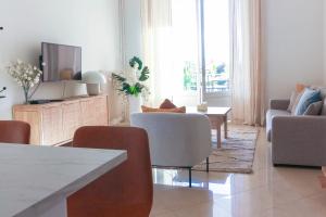 Beautiful Renovated Studio with AC and TERRACE - Benakey